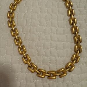 Gold-tone choker necklace.  Vintage - Excellent condition.